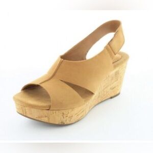 Clark’s Artisan Tan Suede Wedge with Adjustable Slingback Women’s Size 10 (NWOT)